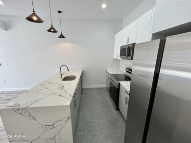 825 Main St unit 3B, Honesdale, PA 18431 - photo 4