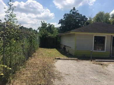 1719 W Little York Rd, Houston, TX 77091 - photo 5