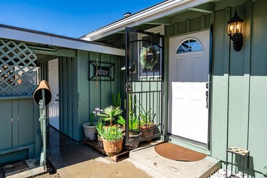 04-2703LansingFresno
