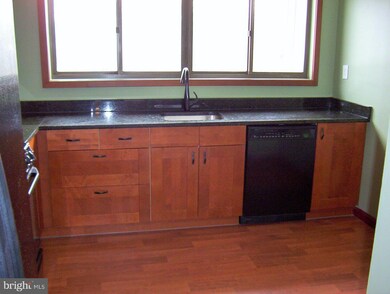 2149 Old Landing Way unit 14, Woodbridge, VA 22191 - photo 5