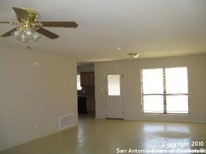 505 Winship Rd unit B, Pleasanton, TX 78064 - photo 7