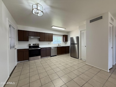 5725 N 71st Ave, Glendale, AZ 85303 - photo 4