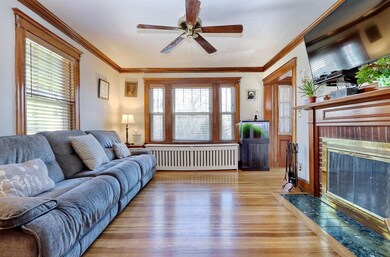 7 Pender St, West Roxbury, MA 02132 - photo 4