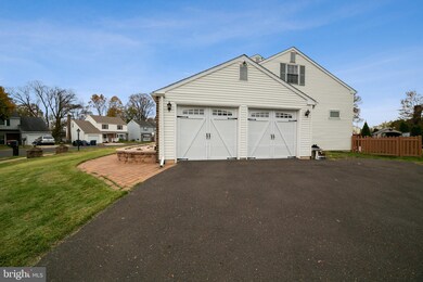 334 Peachtree Dr, Jenkintown, PA 19046 - photo 3