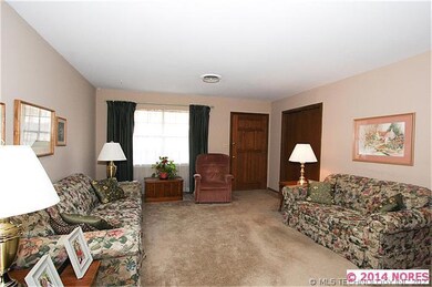 225 E El Paso St, Broken Arrow, OK 74012 - photo 2