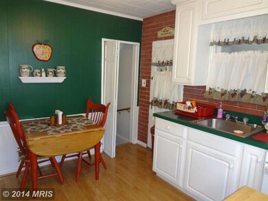 5211 Benson Ave, Halethorpe, MD 21227 - photo 3