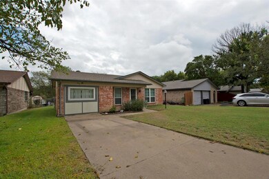 612 Hallvale Dr, Fort Worth, TX 76108 - photo 3
