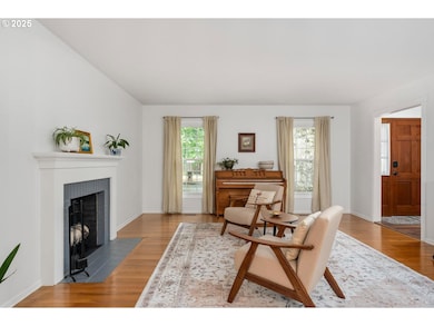 Living Room-Fireplace