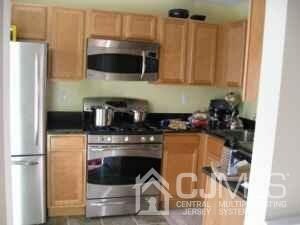 122 Adamecs Way unit D122, South Amboy, NJ 08879 - photo 5