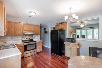 51 Saint Botolph St unit 51, Haverhill, MA 01832 - photo 4