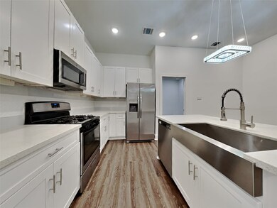 7327 England St unit A, Houston, TX 77021 - photo 4