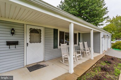 12102 Rockledge Dr, Bowie, MD 20715 - photo 2