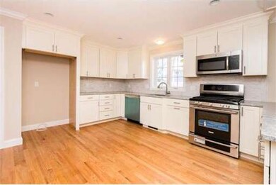 12 Van Vechten St, Waltham, MA 02452 - photo 3