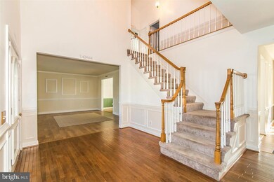 9569 Oakenshaw Dr, Manassas, VA 20110 - photo 4
