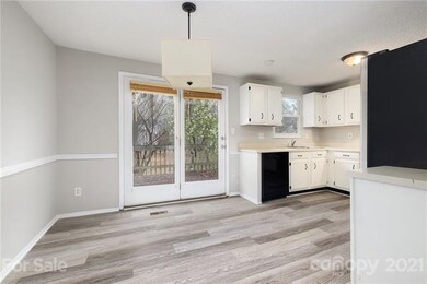 Kitchen - Eating area