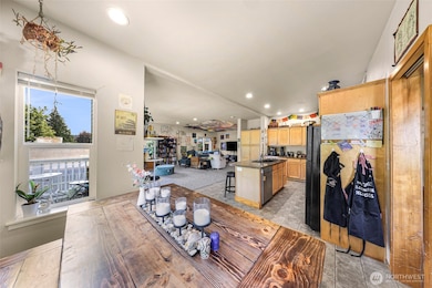 1121 22nd St, Bellingham, WA 98225 - photo 5