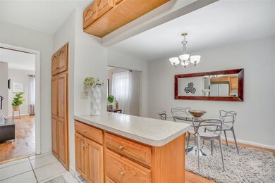 16 Towers St, Jersey City, NJ 07305 - photo 5