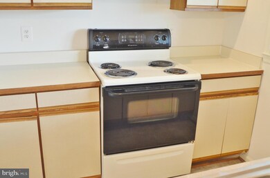 12947 Grays Pointe Rd unit C, Fairfax, VA 22033 - photo 7