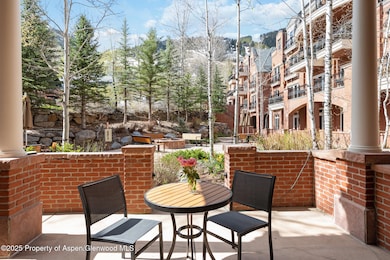 4BPatioViewtoAspenMtn