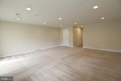 7249 Dorchester Woods Ln, Hanover, MD 21076 - photo 5