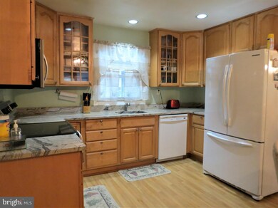 2406 Kelford Ln, Bowie, MD 20715 - photo 4