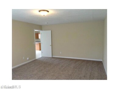 3525 Marksbury Dr, Greensboro, NC 27405 - photo 5