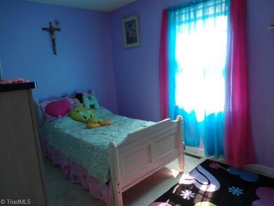 309 E Bailey St, Asheboro, NC 27203 - photo 7