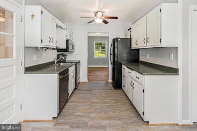 2949 Green Valley Rd, Ijamsville, MD 21754 - photo 6