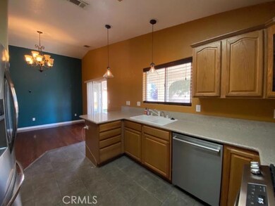 18155 Deer Park Ln, Victorville, CA 92395 - photo 6