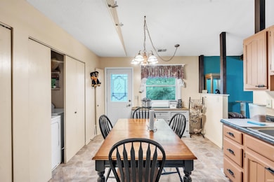 9126 Redfield Dr, Fort Wayne, IN 46819 - photo 7