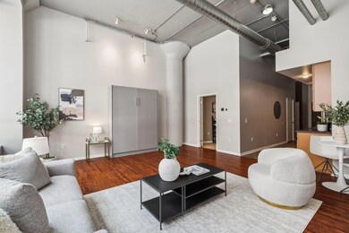 18-web-or-mls-221-n-front-st-101