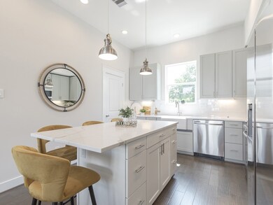 5320 W Donovan St, Houston, TX 77091 - photo 2