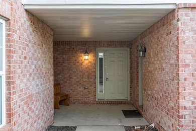 17157 Higdon Dr unit 10, Brownstown, MI 48193 - photo 6