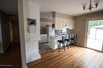 9106 Cinderella Ln, Louisville, KY 40229 - photo 7