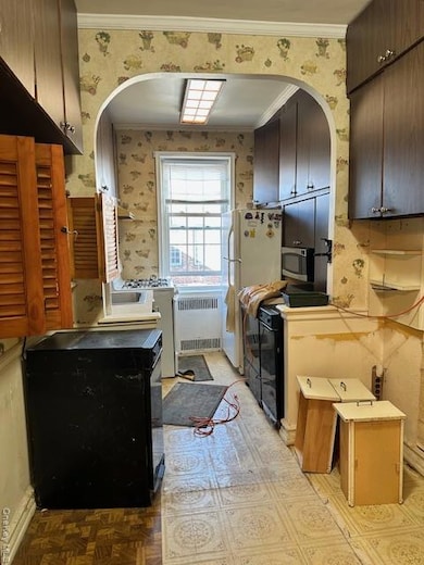 15 Gaynor Ave unit 2H, Manhasset, NY 11030 - photo 5