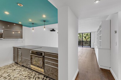 100 Ocean Lane Dr unit 304, Key Biscayne, FL 33149 - photo 6