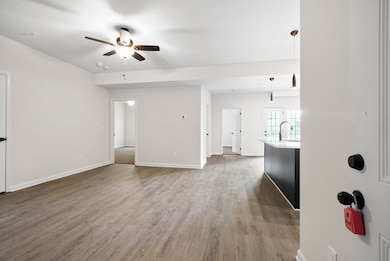 229 E Johnson Cir unit A- 308, Clarksville, TN 37040 - photo 2