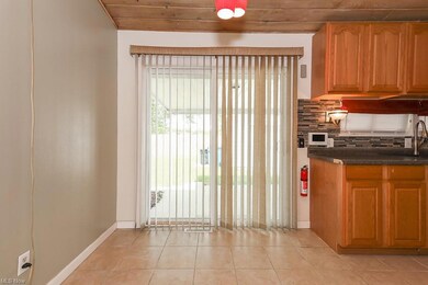 4420 Palm Ave, Lorain, OH 44055 - photo 6