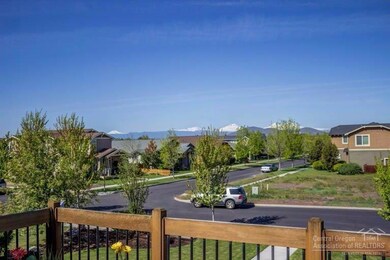 942 NW 15th St, Redmond, OR 97756 - photo 3