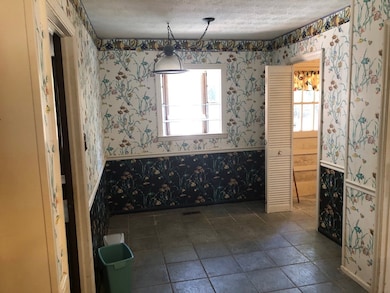 2317 Riverhill Dr, Valdosta, GA 31602 - photo 3