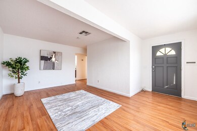 790 El Centro Ave, El Centro, CA 92243 - photo 6