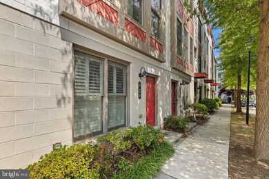 824 Snowden Hallowell Way, Alexandria, VA 22314 - photo 2