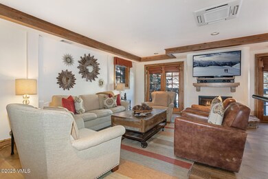 Gravity Haus 10th Mtn Suite MLS-11