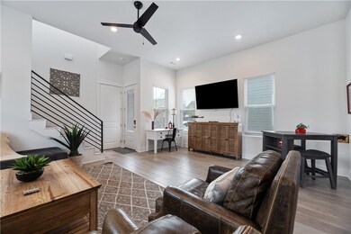 158 E South St, Fayetteville, AR 72701 - photo 6