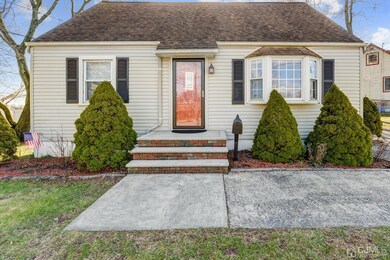 85 Longview Cir, Fords, NJ 08863 - photo 2