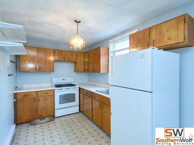 19 Pine St unit 2, West Newton, MA 02465 - photo 3