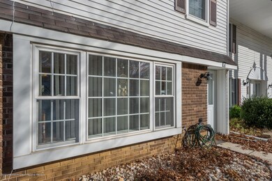 17 Fieldcrest Way Hazlet NJ-large-004-00