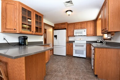 73 Summer St, Rockland, MA 02370 - photo 5
