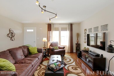 2565 Blooming Bud Ln SE unit 42, Grand Rapids, MI 49508 - photo 2