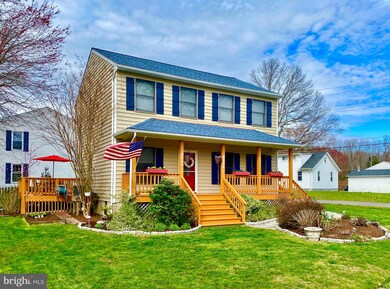 4916 Thomas Dr, Shady Side, MD 20764 - photo 2